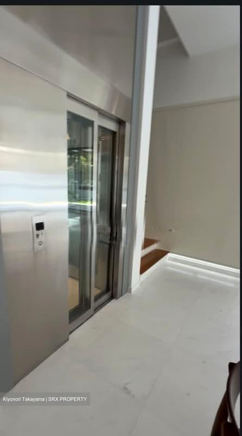 Ponggol Twenty-fourth Avenue (D19), Detached #566104891